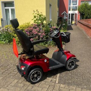 Ein roter E-Rolli für Frank